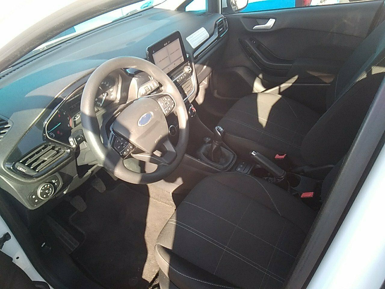 Ford Fiesta 1.1 Ti-vct 55kw (75cv) Trend 5p - Foto 2