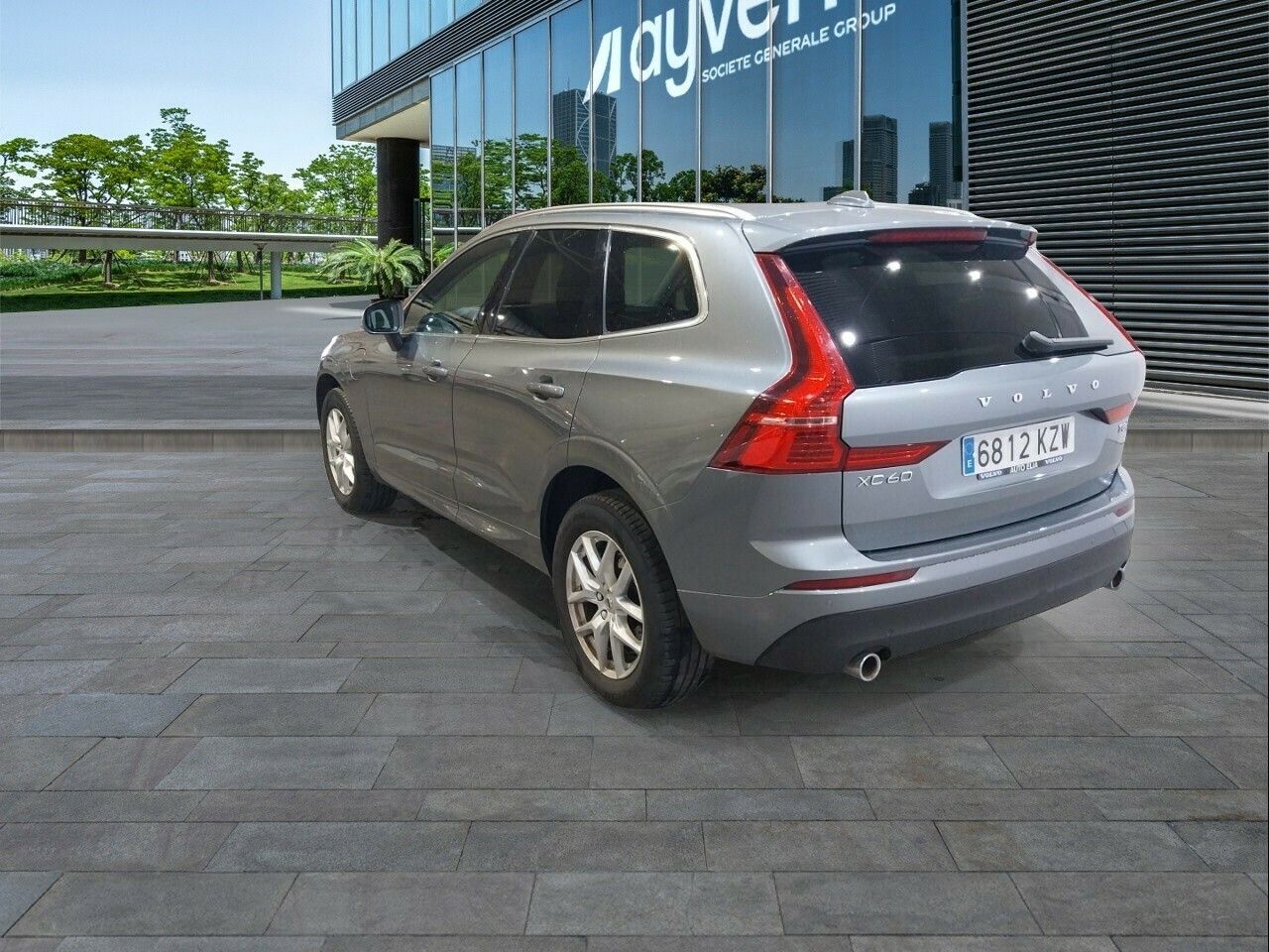 Volvo Xc60 2.0 T8 Awd Momentum Auto - Foto 2