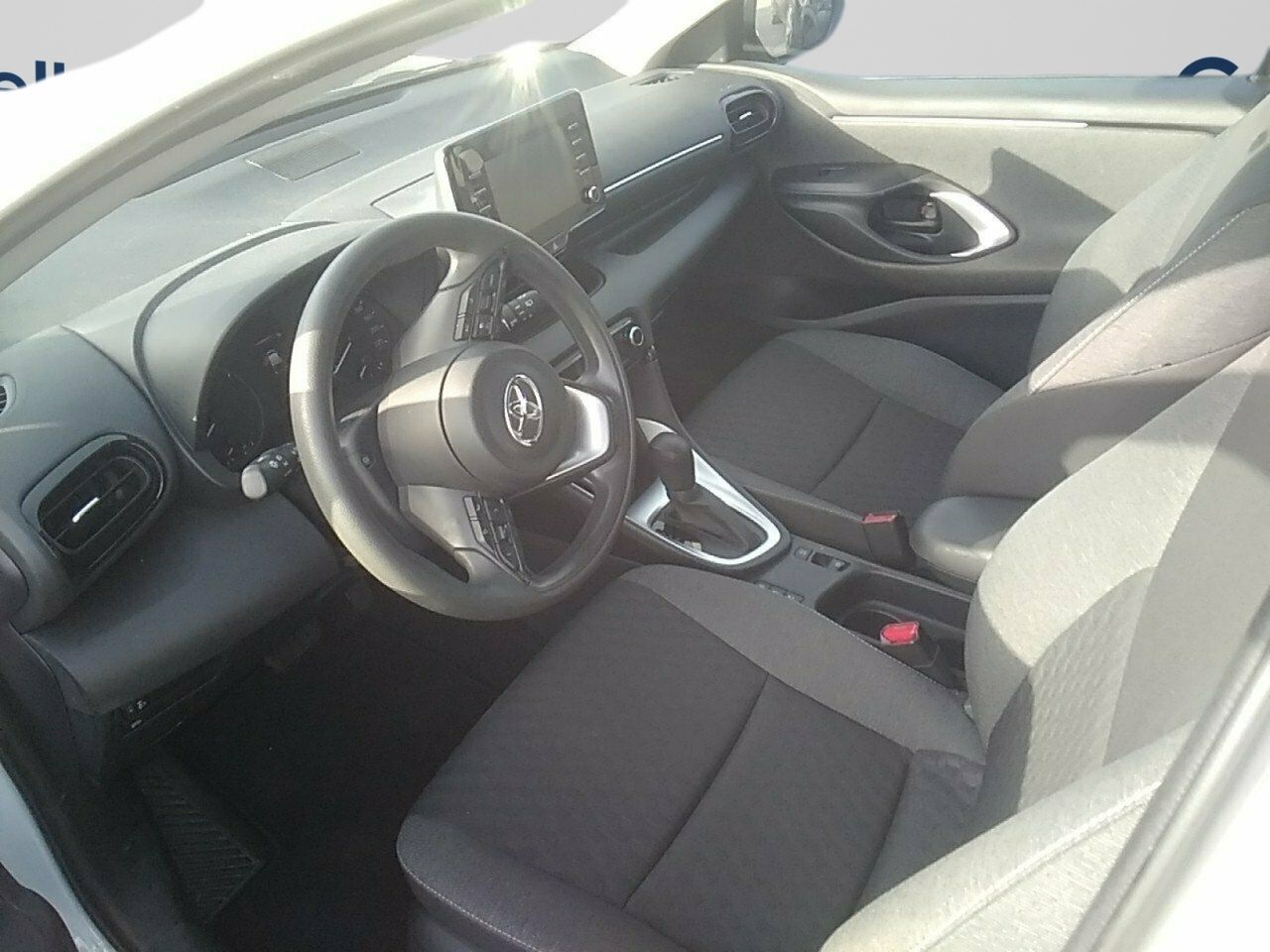 Toyota Yaris 1.5 120h Business Plus - Foto 2