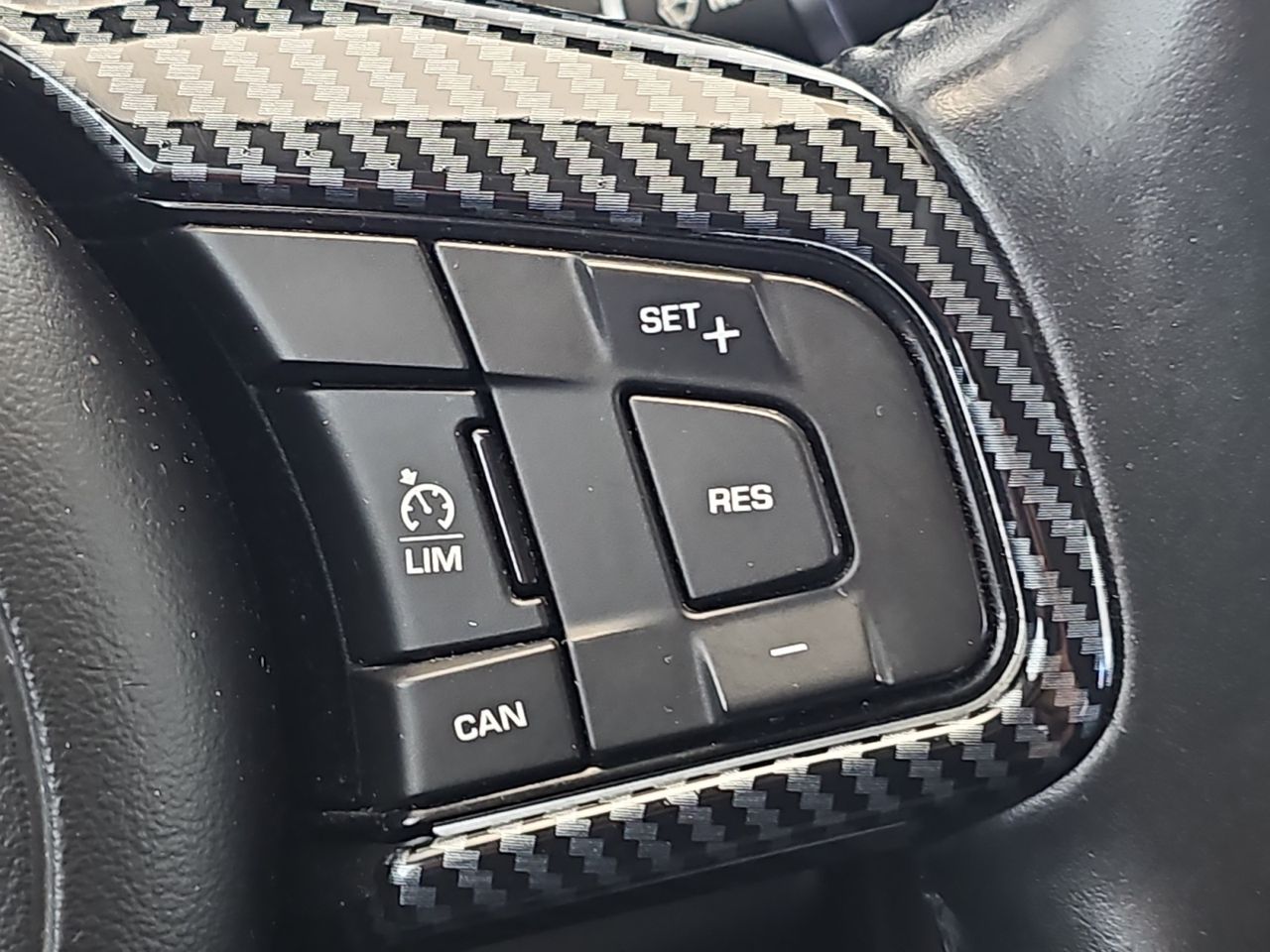 Jaguar F-Pace 2.0L i4D AWD Manual R-Sport - Foto 2