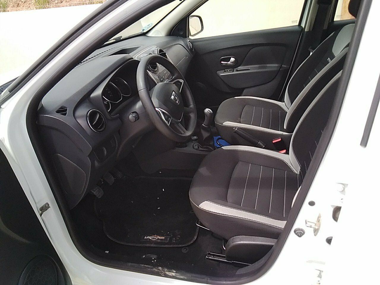 Dacia Sandero Stepway Essential Blue Dci 70kw (95cv) - Foto 2