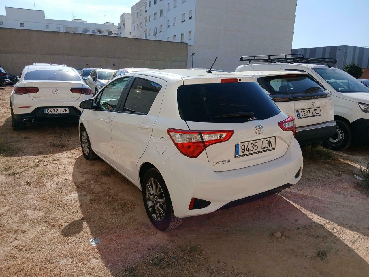 Toyota Yaris 1.0 70 Active - Foto 2