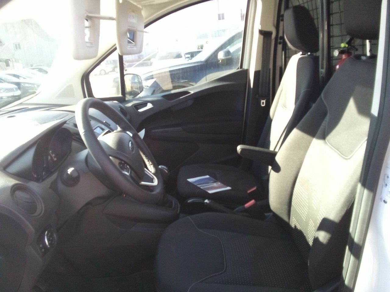 Ford Transit Courier Van 1.5 Tdci 71kw Trend - Foto 2