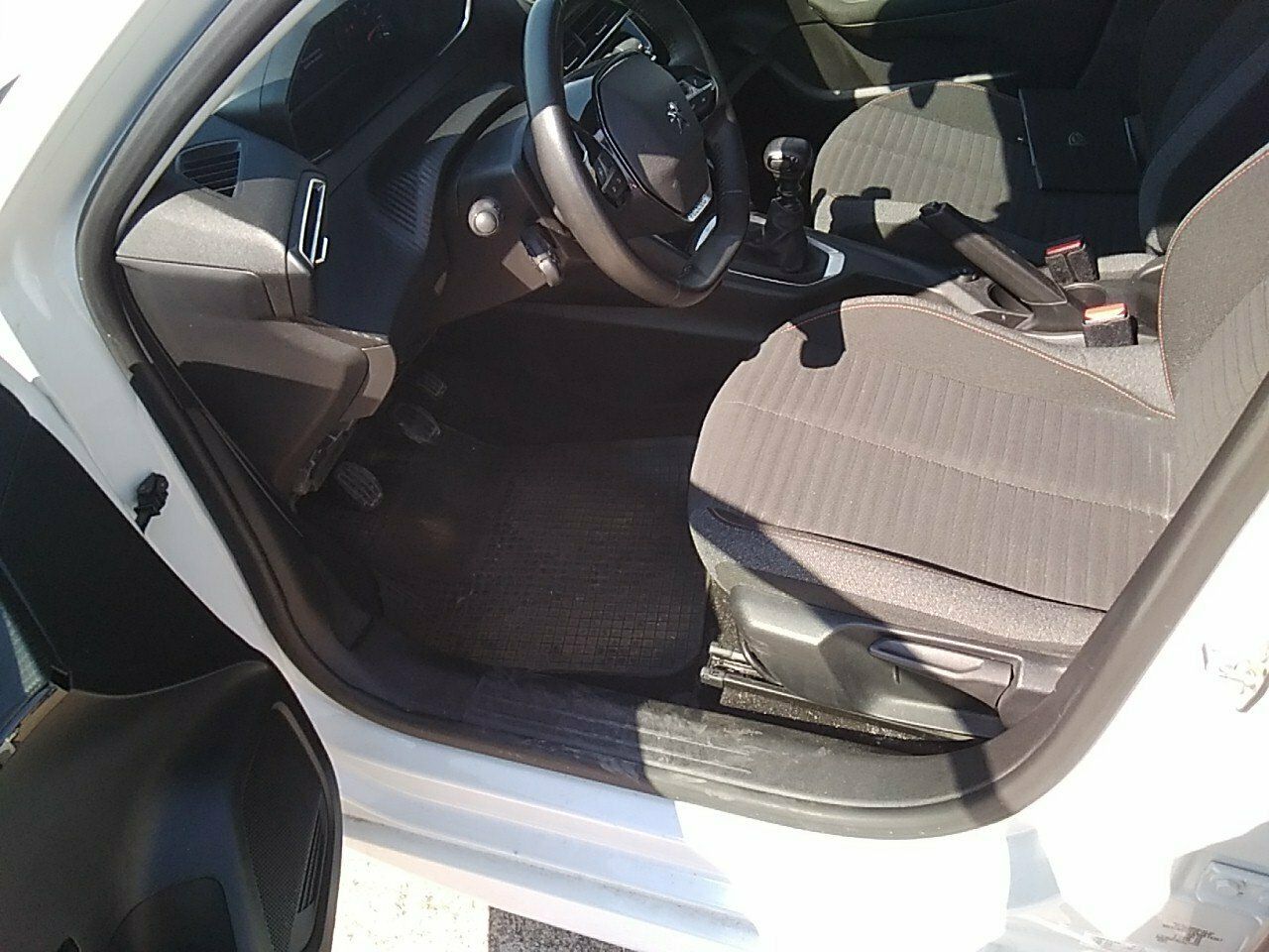 Peugeot 208 Bluehdi 73kw (100cv) Active Pack - Foto 2
