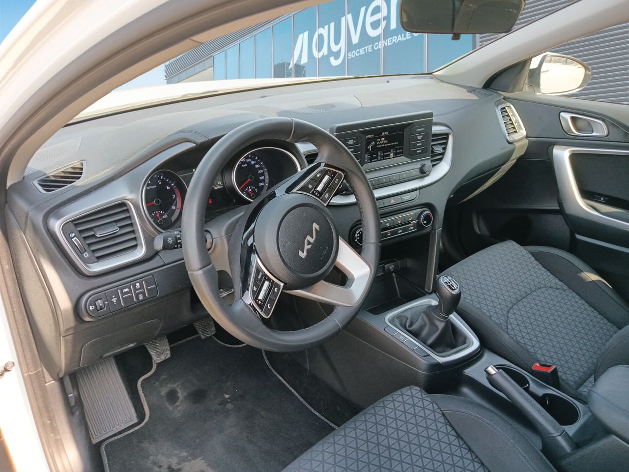 Kia Ceed 1.0 T-gdi 74kw (100cv) Concept - Foto 2