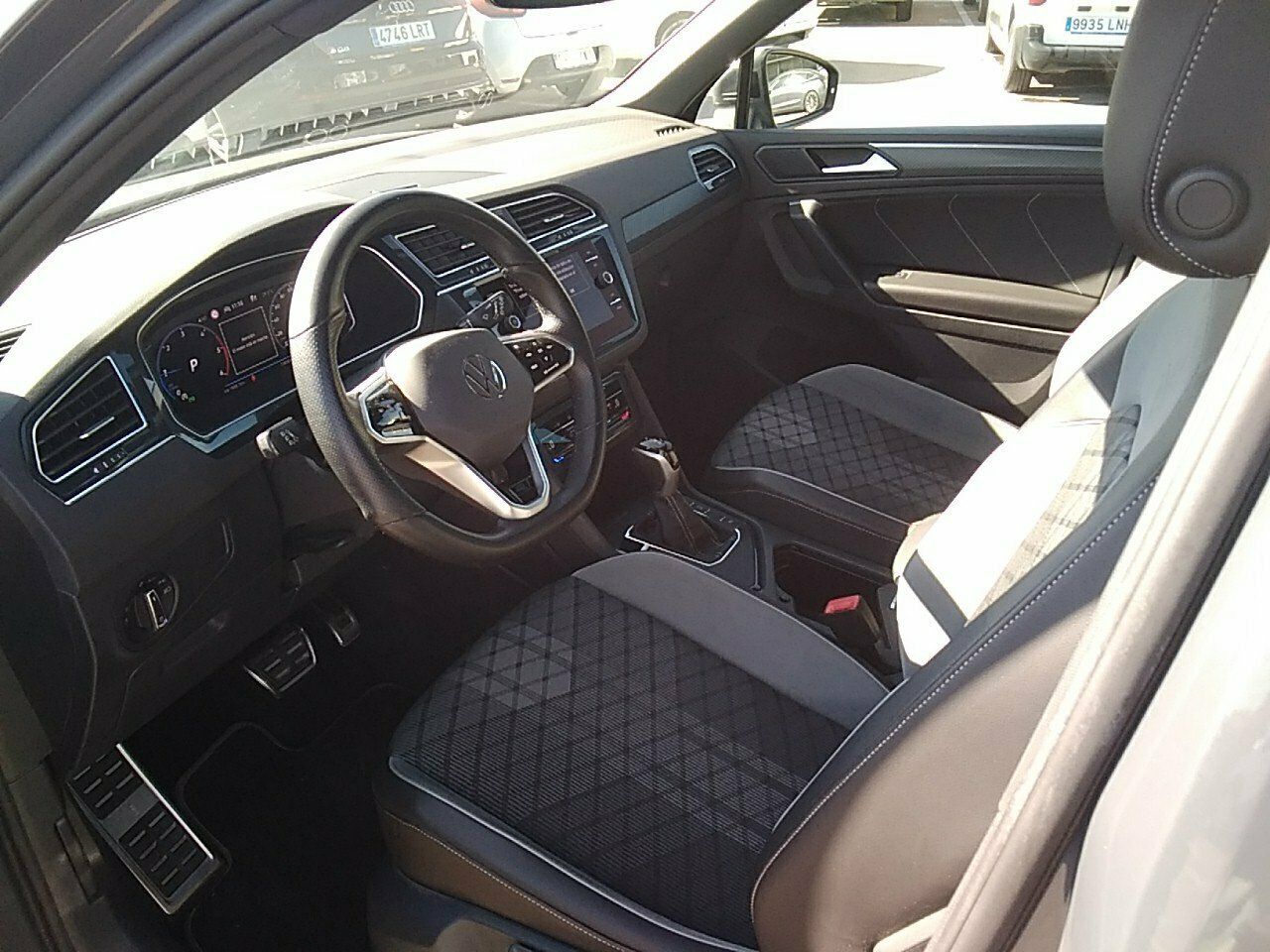 Volkswagen Tiguan R-line 2.0 Tdi 110kw (150cv) Dsg - Foto 2