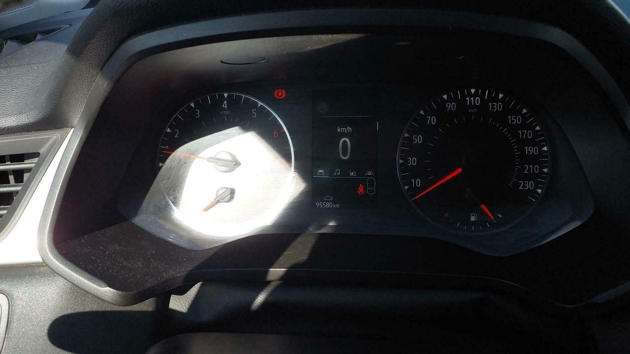 Renault Captur Intens Tce 74kw (100cv) Glp - Foto 2