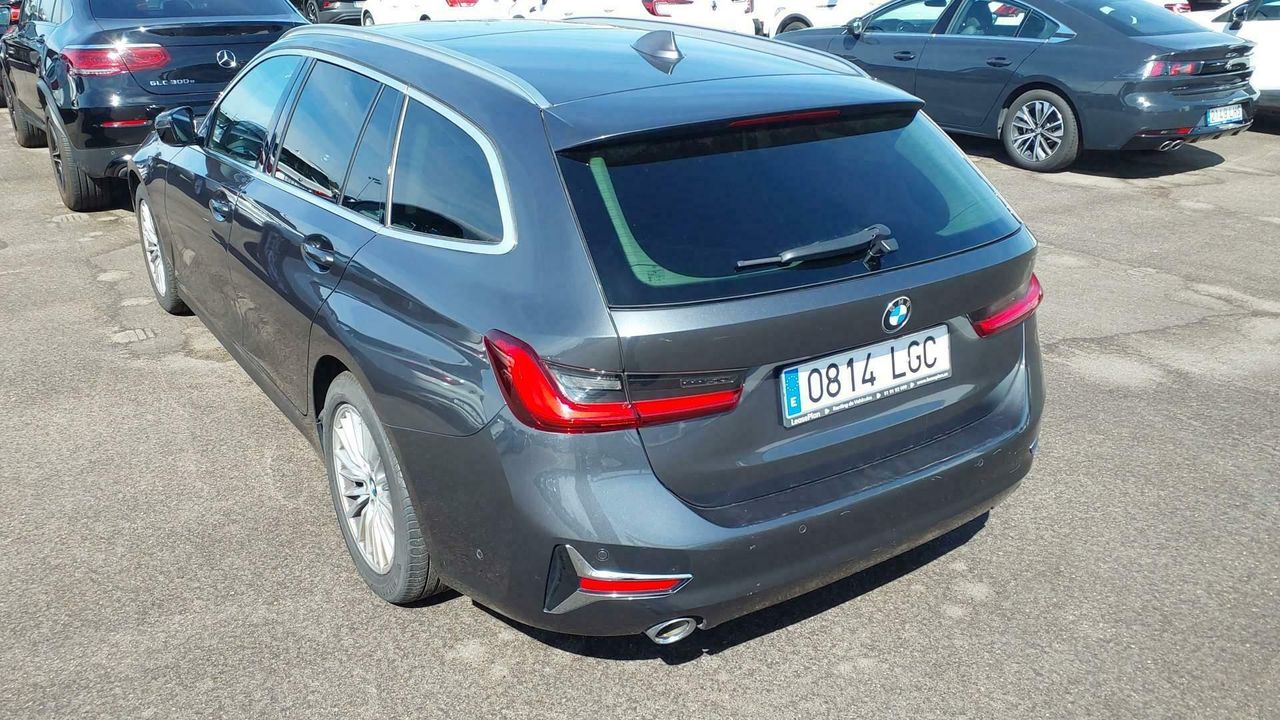 Bmw Series 3 320d Auto.touring - Foto 2