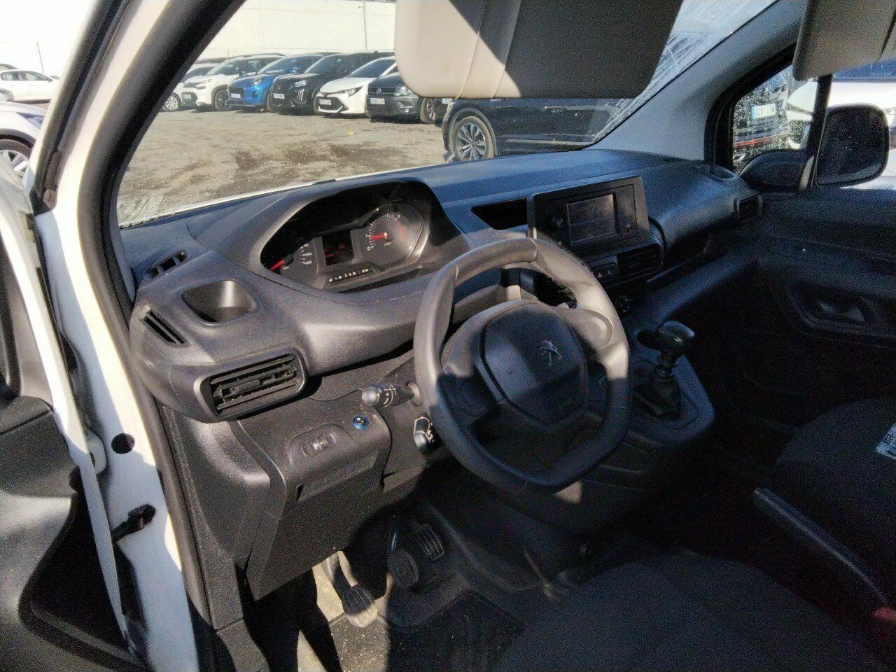 Peugeot Partner Pro Standard 600kg Bluehdi 73kw - Foto 2
