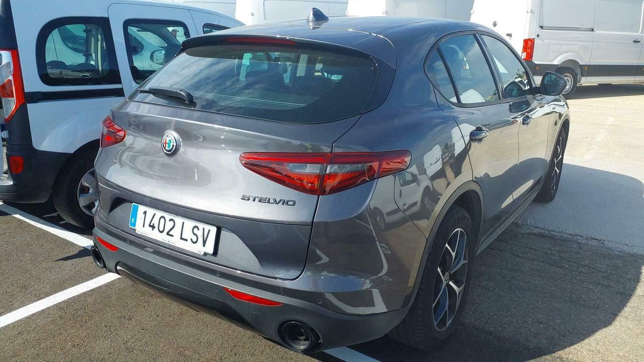 Alfa Romeo Stelvio 2.2 Diésel 140kw (190cv) Sprint Rwd - Foto 2
