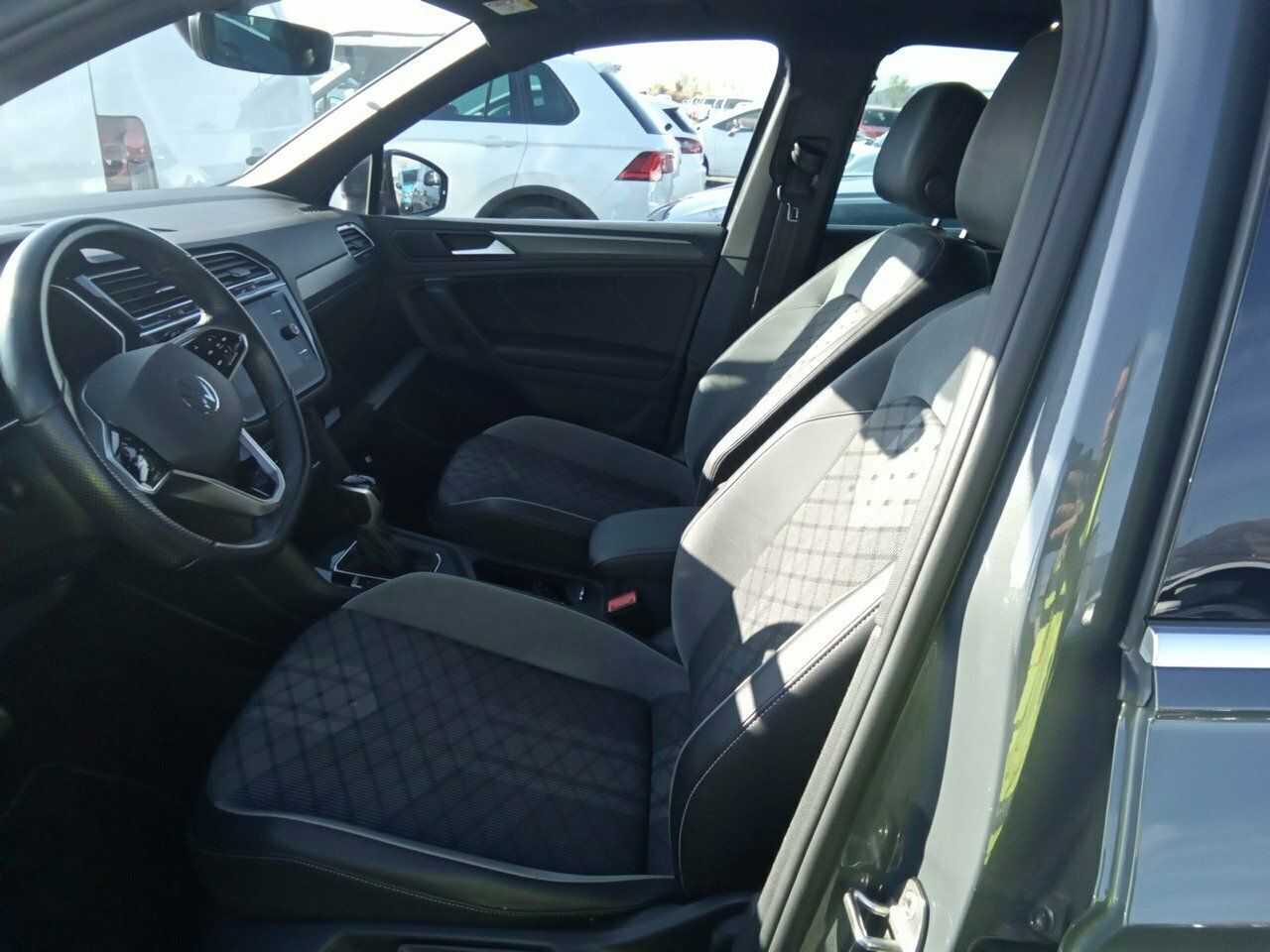 Volkswagen Tiguan R-line 2.0 Tdi 110kw (150cv) Dsg - Foto 2