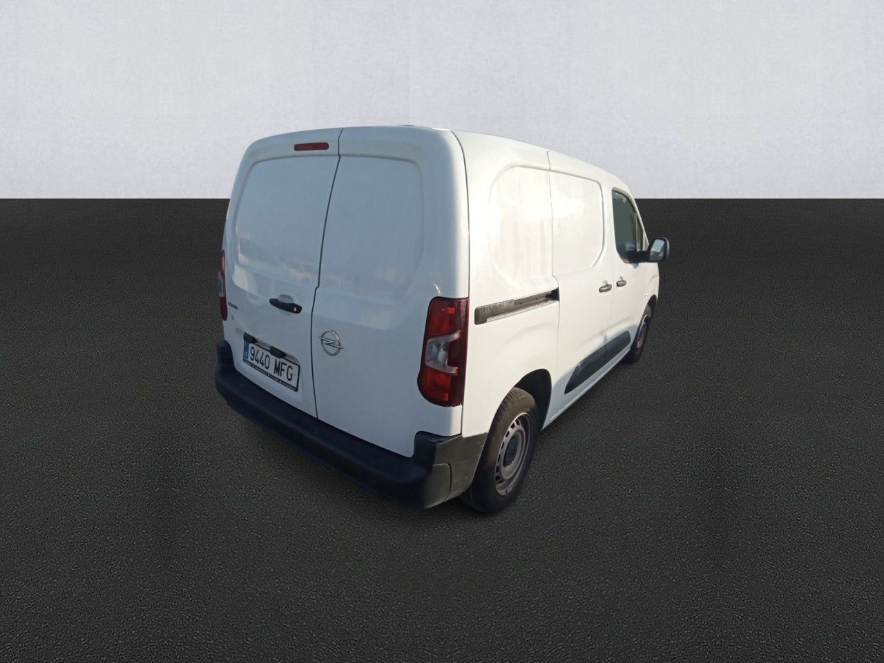 Opel Combo Cargo L 650kg Diesel 1.5 100hp S&s Mt E6 - Foto 2