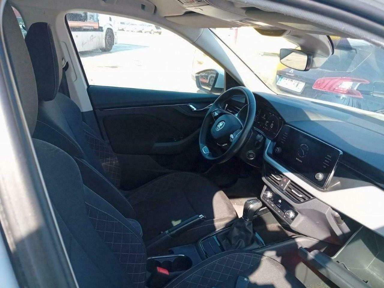 Skoda Kamiq 1.0 Tsi 81kw (110cv) Dsg Emotion - Foto 2