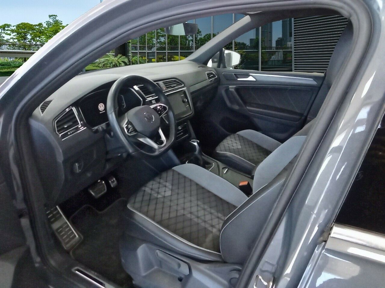Volkswagen Tiguan R-line 2.0 Tdi 110kw (150cv) Dsg - Foto 2