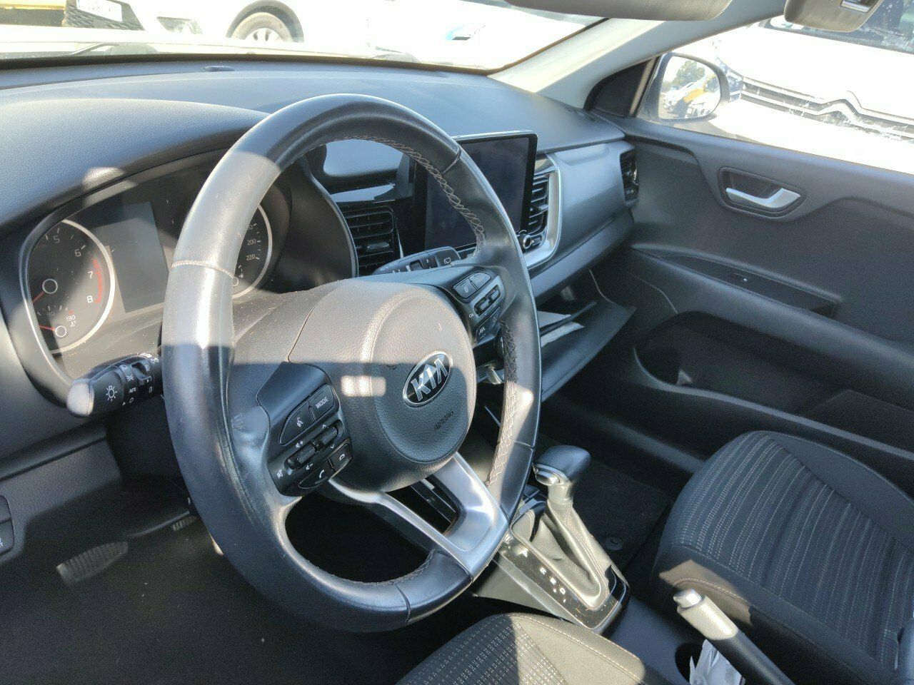 Kia Stonic 1.0 T-gdi 88kw (120cv) Mhev Drive Dct - Foto 2