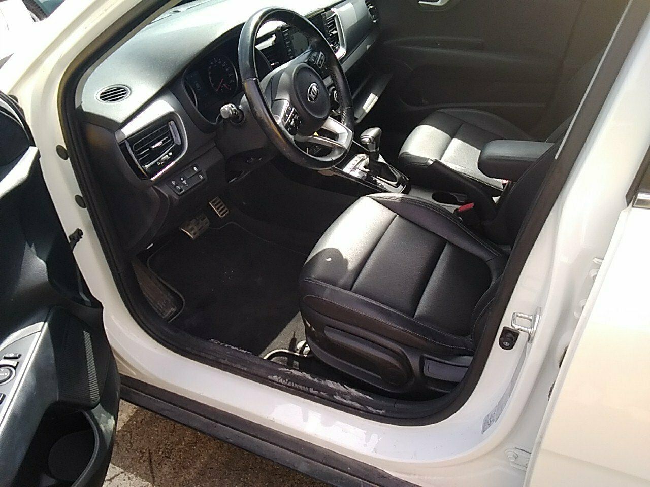 Kia Stonic 1.0 T-gdi 88kw (120cv) Black Edition Dct - Foto 2