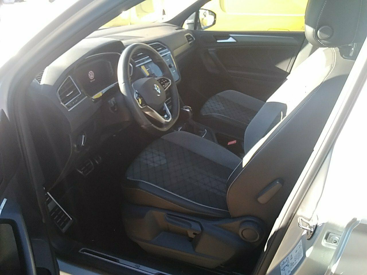 Volkswagen Tiguan R-line 2.0 Tdi 110kw (150cv) Dsg - Foto 2