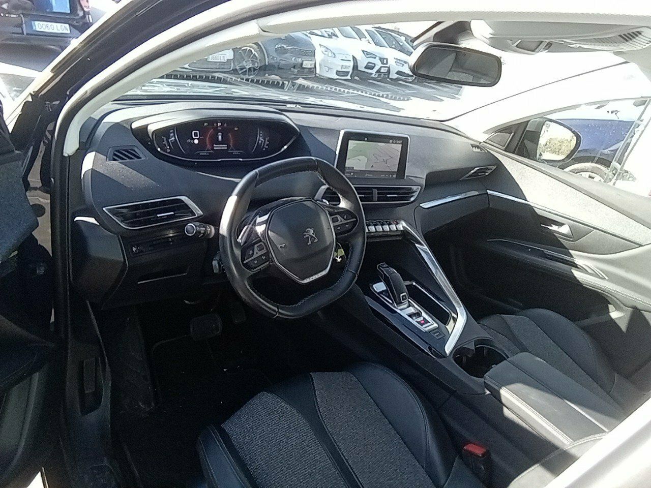 Peugeot 3008 Allure Bluehdi 96kw (130cv) S&s Eat8 - Foto 2