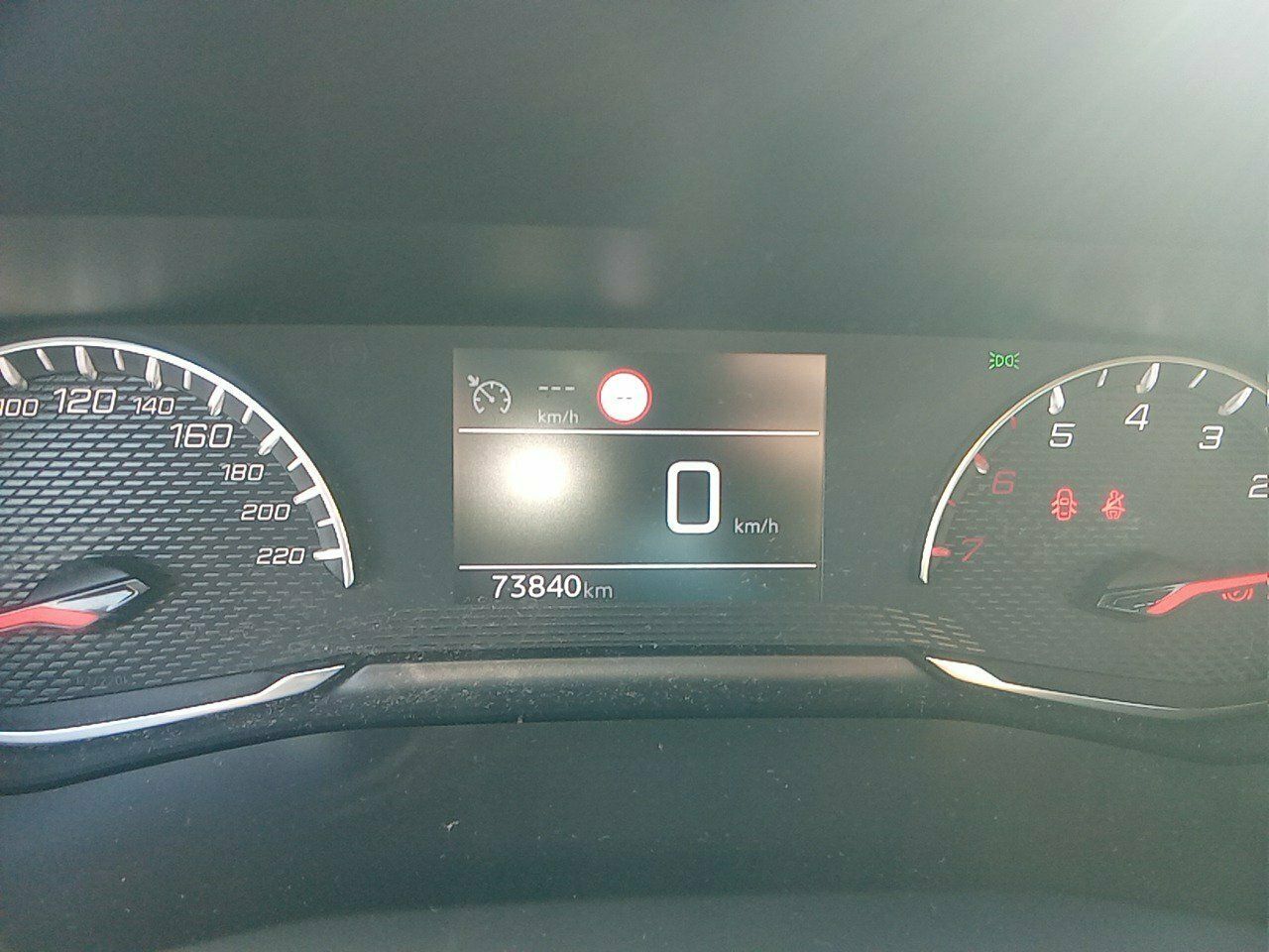 Peugeot 2008 Active Pack Bluehdi 81kw (110cv) - Foto 2