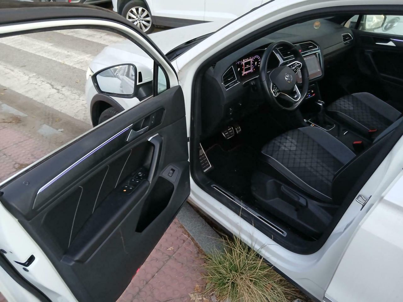 Volkswagen Tiguan R-line 2.0 Tdi 110kw (150cv) Dsg - Foto 2