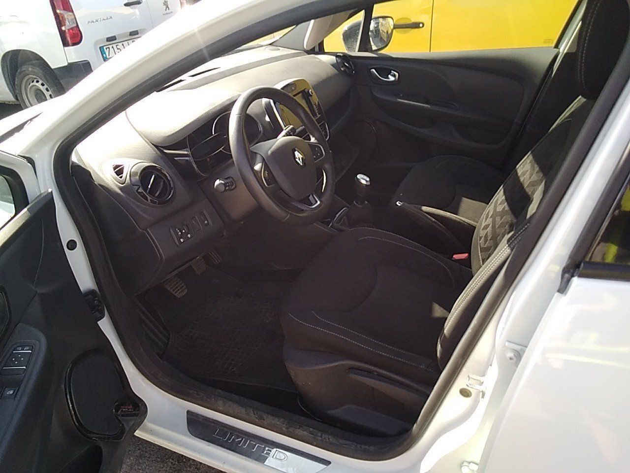 Renault Clio (o) Limited Dci 55kw (75cv) -18 - Foto 2