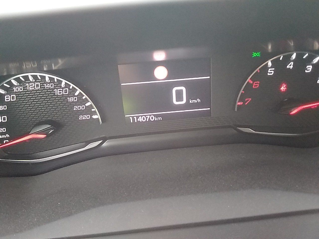 Peugeot 2008 Active Pack Bluehdi 81kw (110cv) - Foto 2