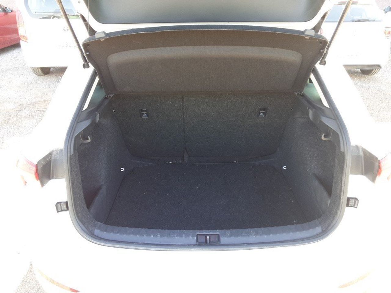 Skoda Scala 1.0 Tsi 70 Kw (95 Cv) Emotion - Foto 2