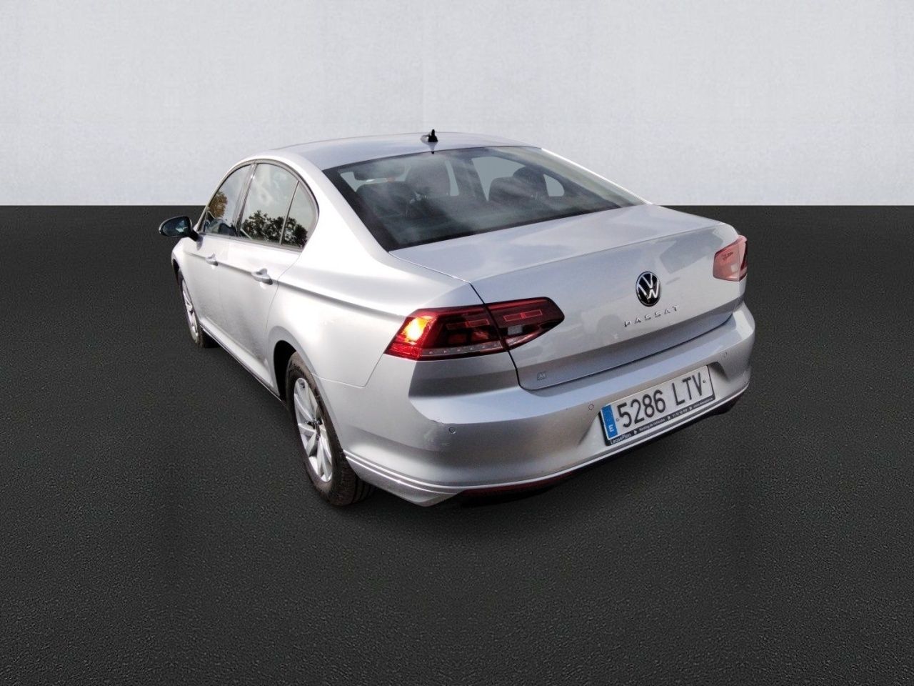 Volkswagen Passat Business 2.0 Tdi 110kw (150cv) - Foto 2