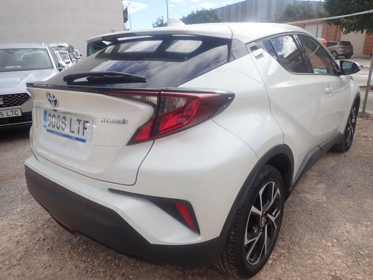 Toyota C-hr 1.8 125h Advance - Foto 2