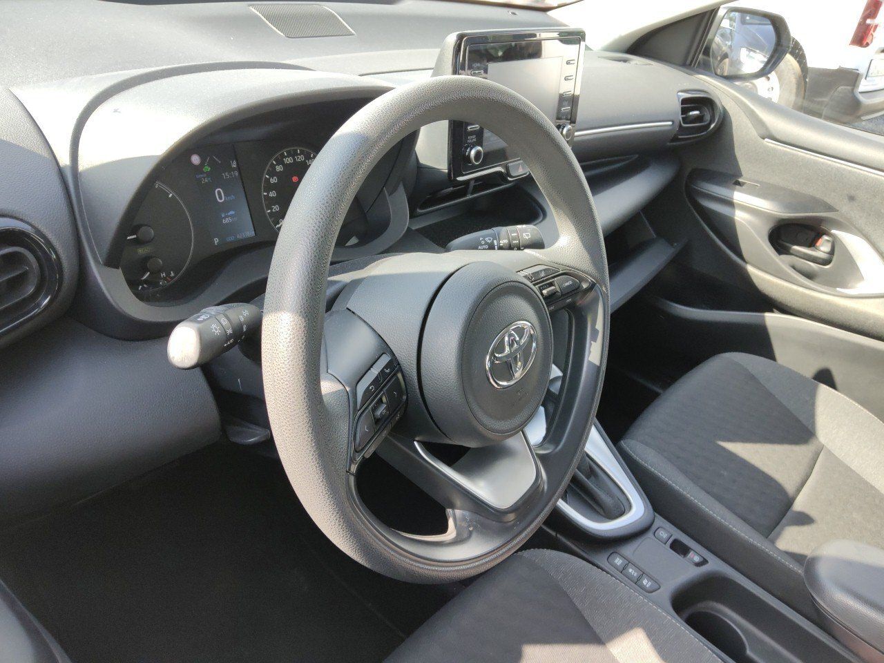 Toyota Yaris 1.5 120h Business Plus - Foto 2