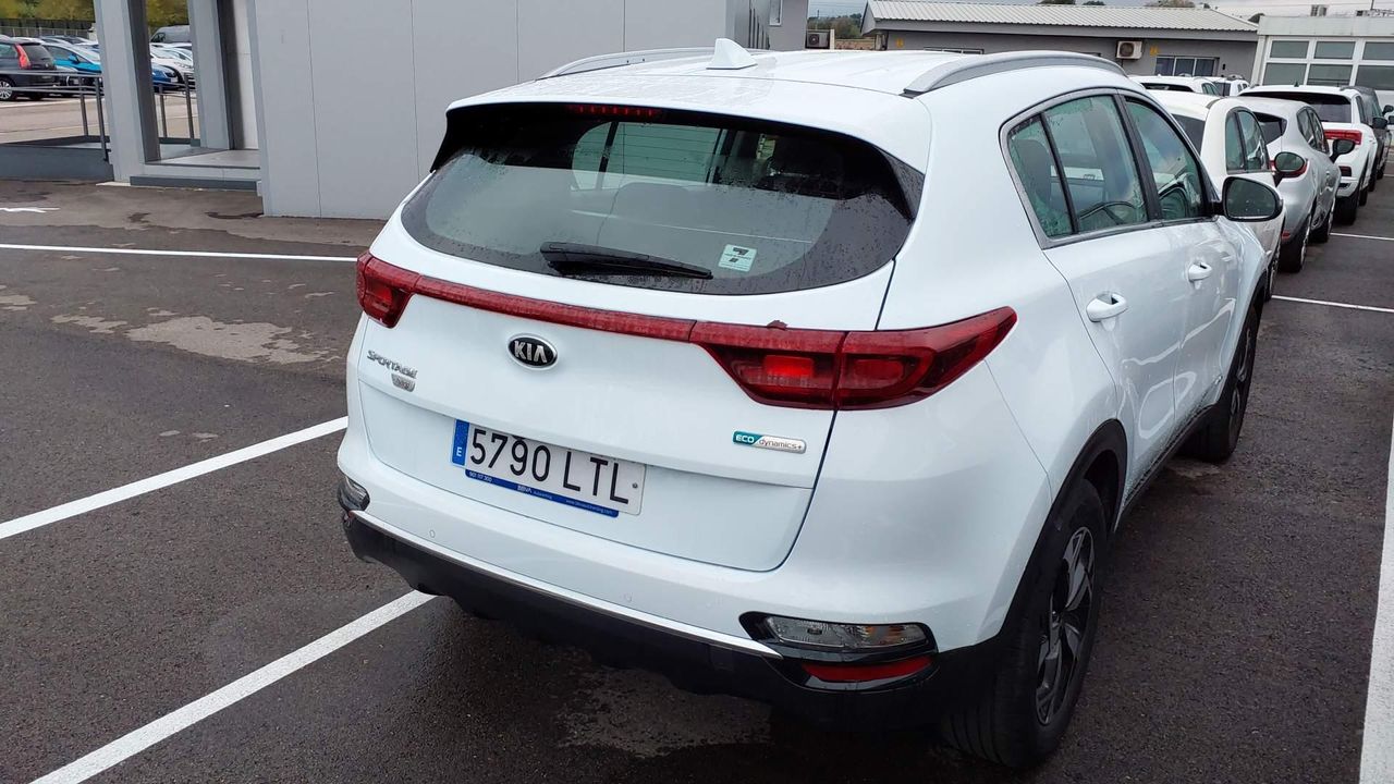 Kia Sportage 1.6 Mhev Business 100kw (136cv) 4x4 - Foto 2