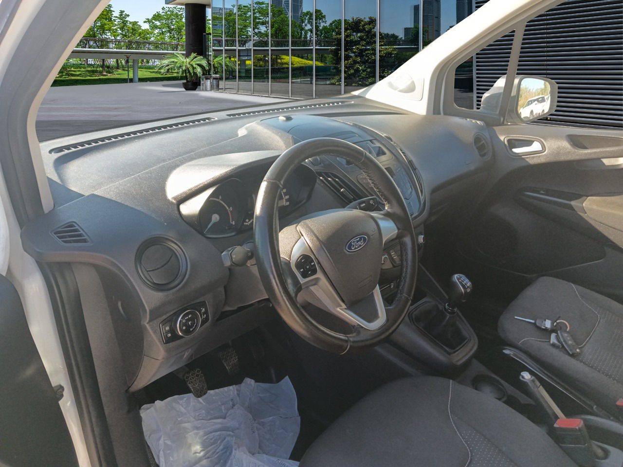 Ford Transit Courier Van 1.5 Tdci 56kw Trend - Foto 2