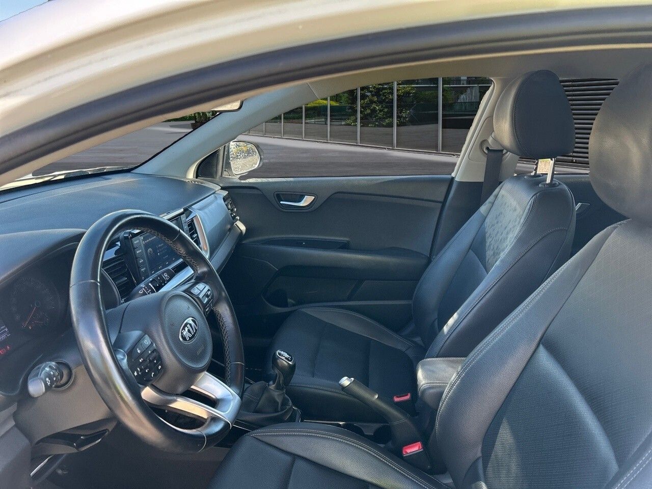 Kia Stonic 1.0 T-gdi 74kw (100cv) Black Edition - Foto 2