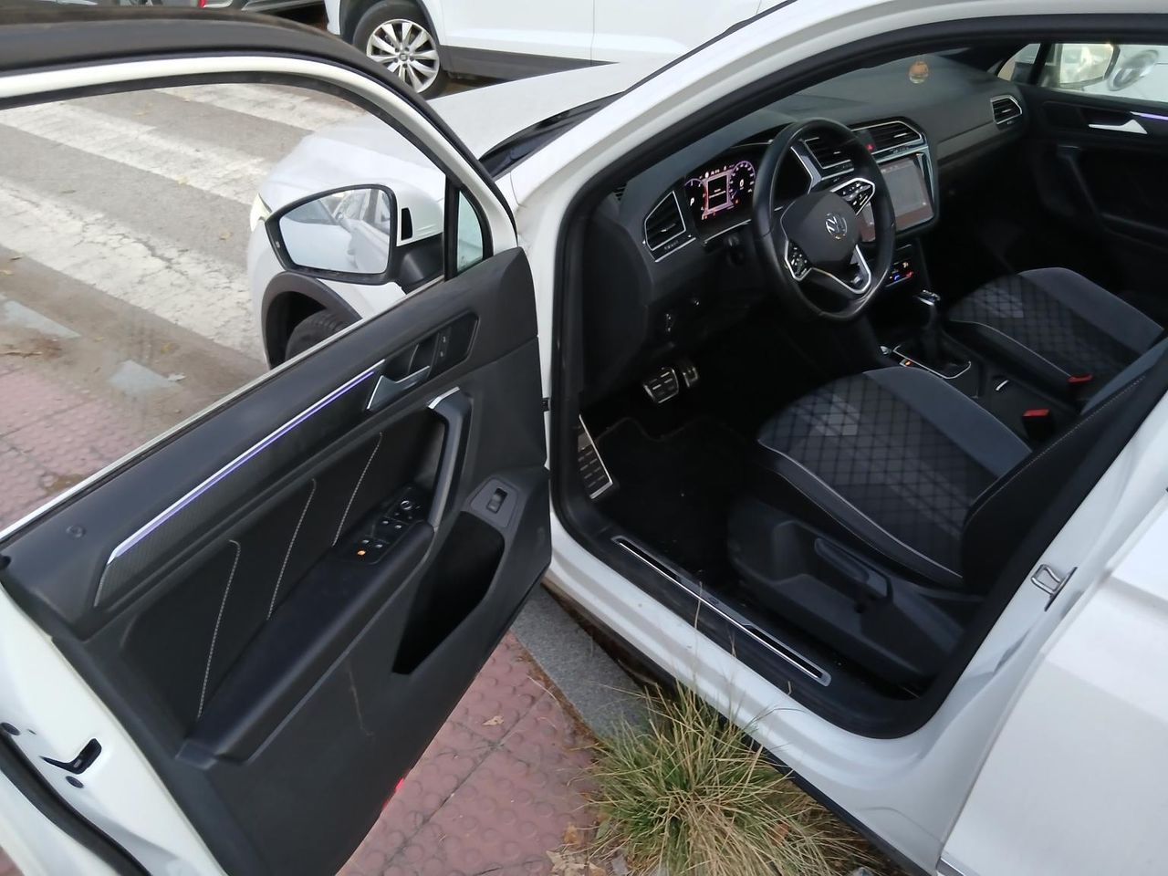 Volkswagen Tiguan R-line 2.0 Tdi 110kw (150cv) Dsg - Foto 2