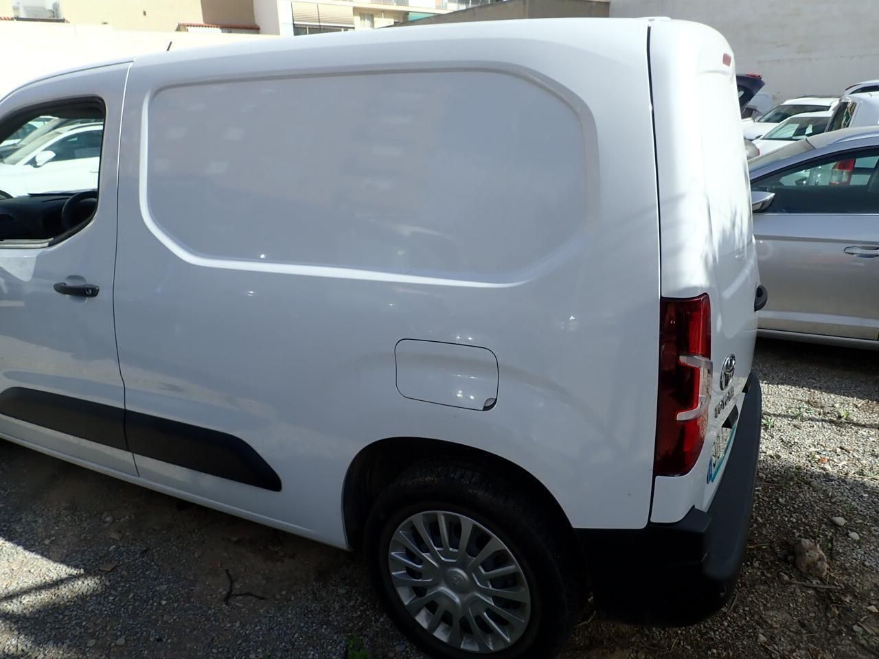 Toyota Proace City Van 1.5d 75kw (100cv) Vx L1 - Foto 2