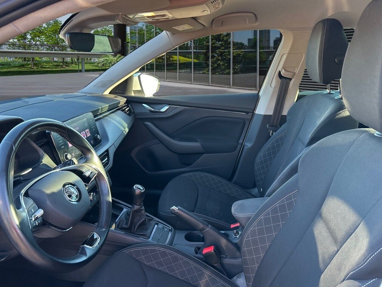 Skoda Scala 1.0 Tsi 70 Kw (95 Cv) Emotion - Foto 2