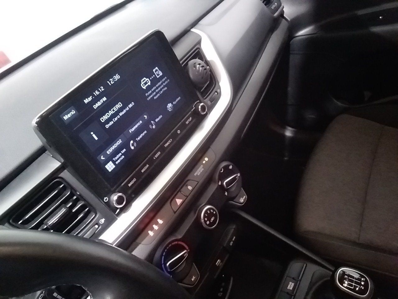 Kia Stonic 1.0 T-gdi 74kw (100cv) Mhev Imt Concept - Foto 2