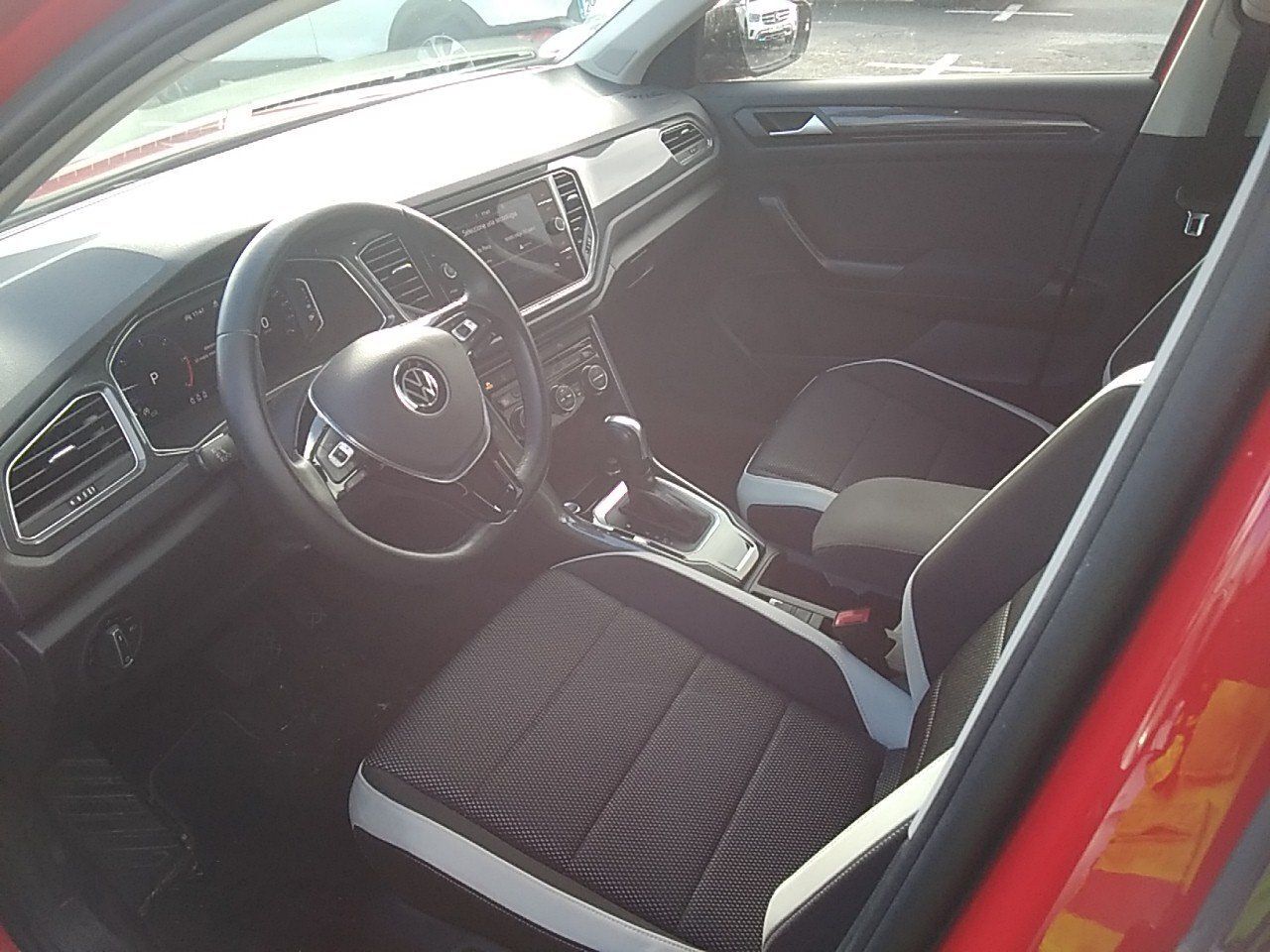Volkswagen T-roc Sport 2.0 Tdi 110kw (150cv) Dsg - Foto 2