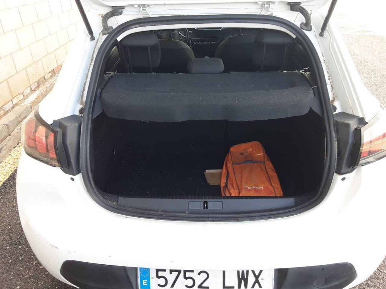 Peugeot 208 Bluehdi 73kw (100cv) Active - Foto 2