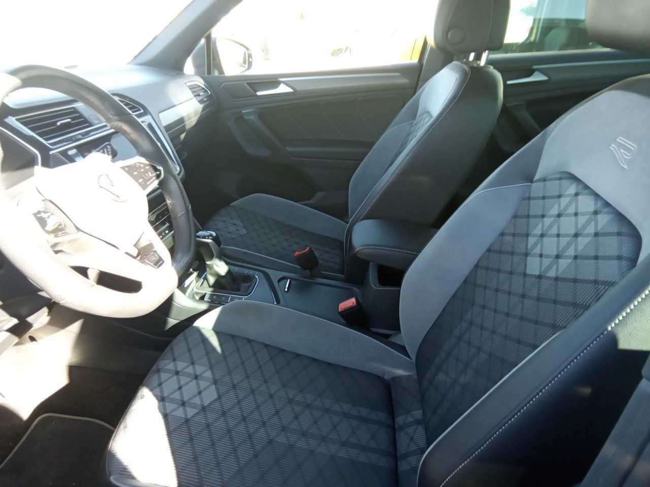 Volkswagen Tiguan R-line 2.0 Tdi 110kw (150cv) Dsg - Foto 2