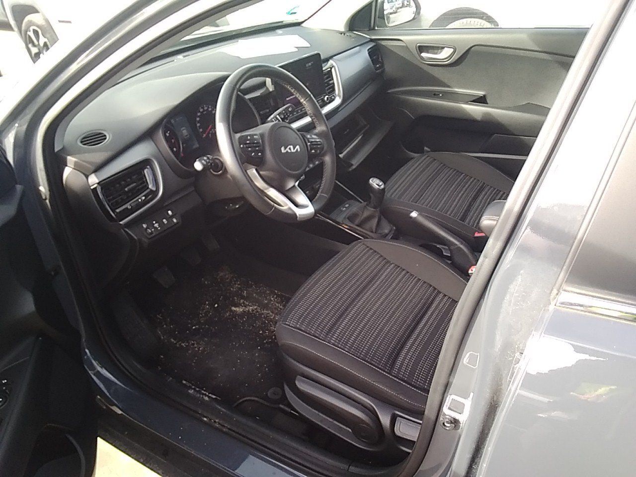 Kia Stonic 1.0 T-gdi 88kw (120cv) Mhev Imt Drive - Foto 2