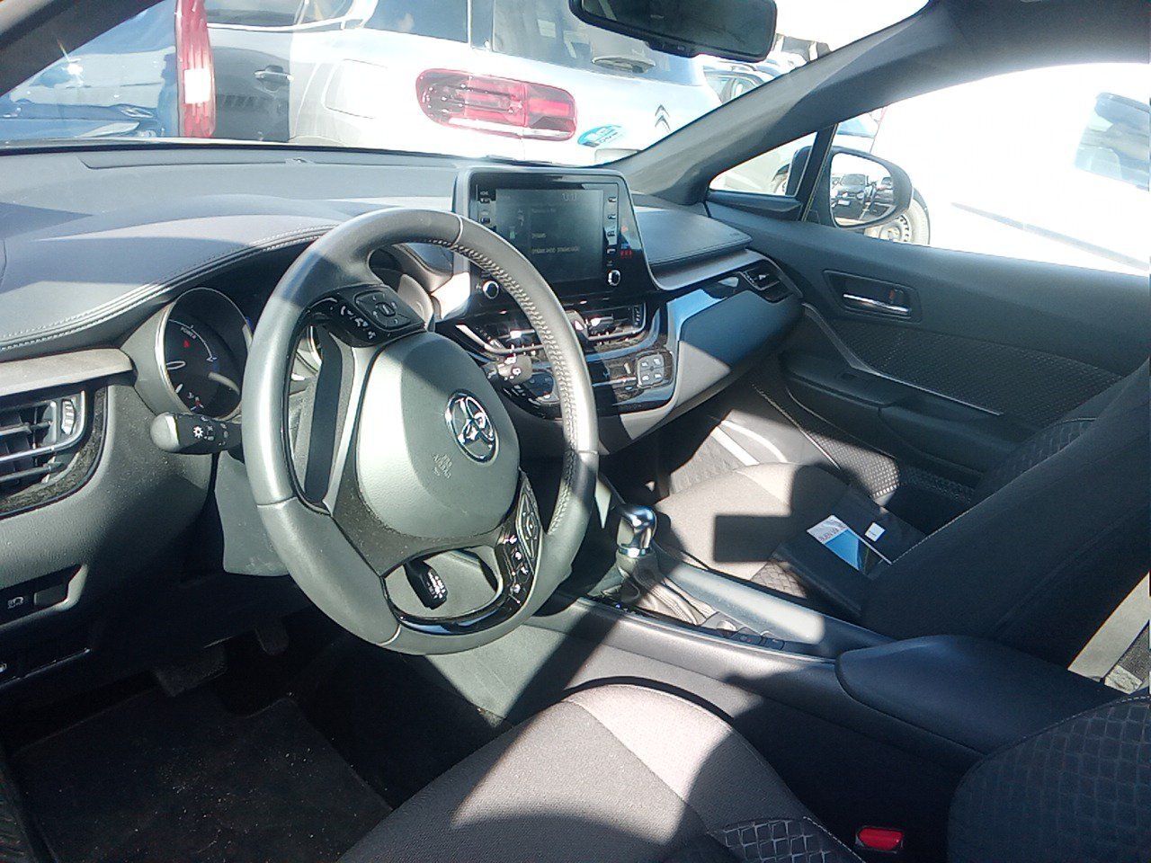 Toyota C-hr 1.8 125h Active - Foto 2