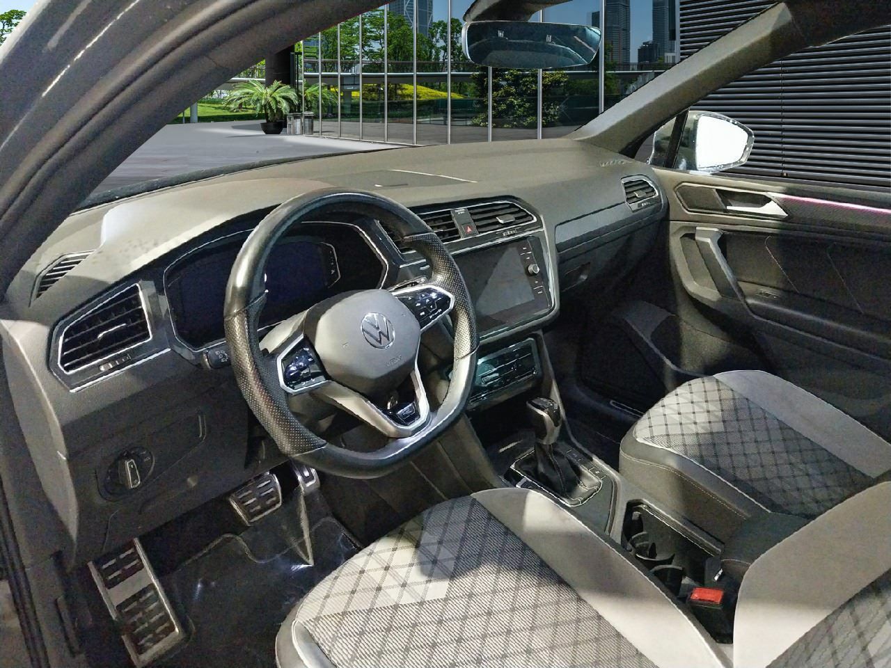 Volkswagen Tiguan R-line 2.0 Tdi 110kw (150cv) Dsg - Foto 2