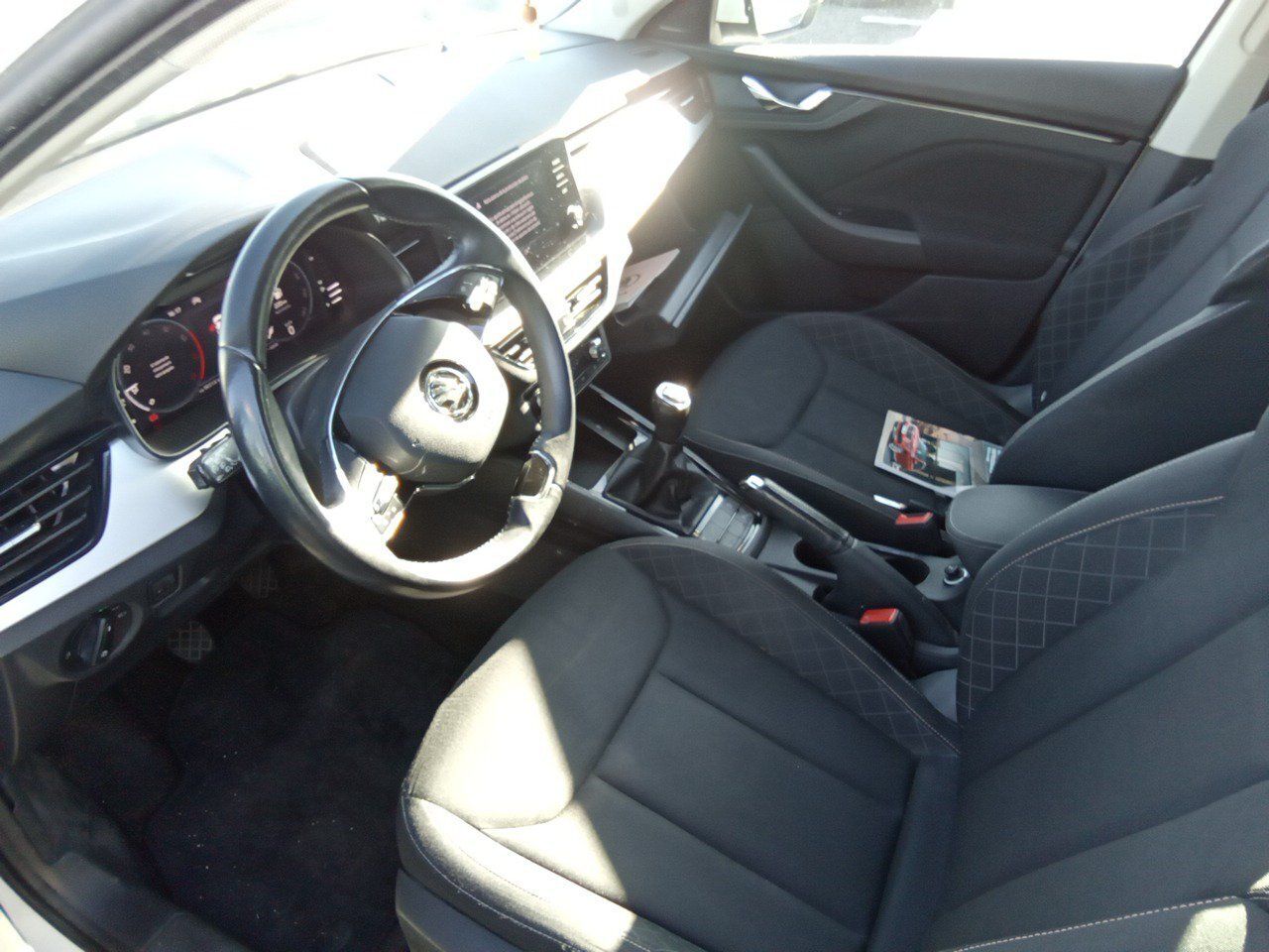 Skoda Kamiq 1.0 Tsi 81kw (110cv) Emotion - Foto 2