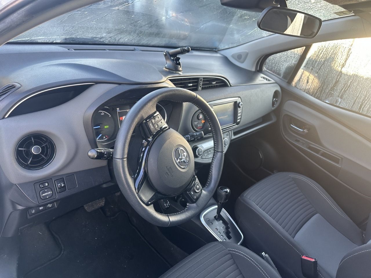 Toyota Yaris 1.5 100h Active - Foto 2