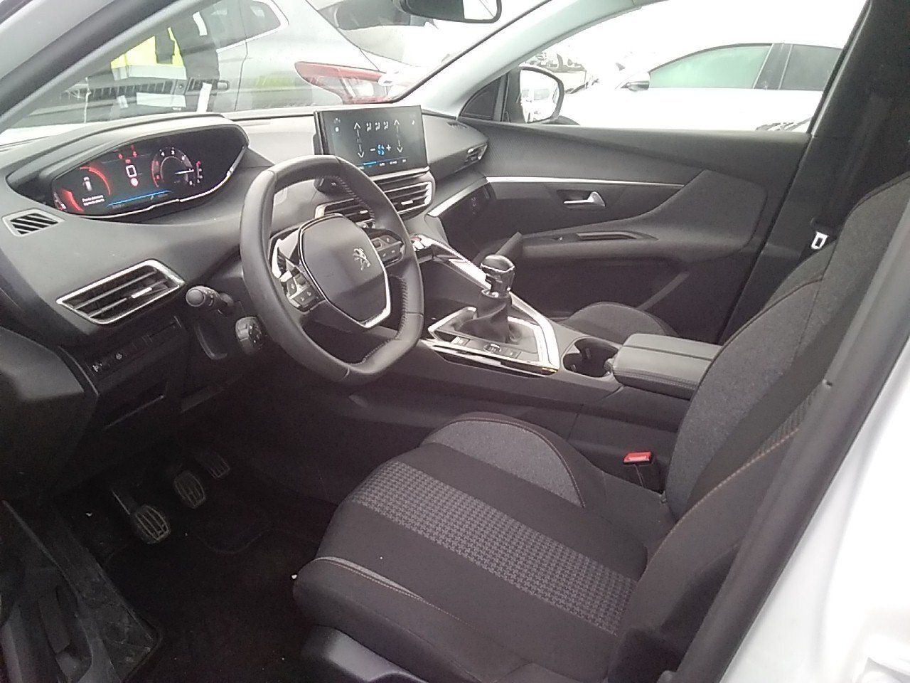 Peugeot 3008 1.5 Bluehdi 96kw (130cv) S&s Active Pack - Foto 2