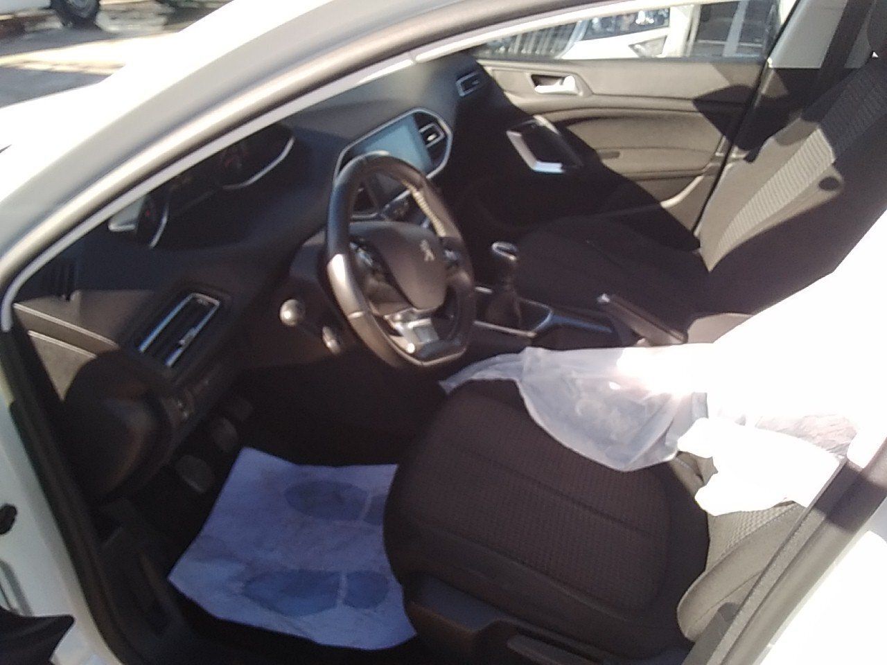 Peugeot 308 W Style Bluehdi 100 S&s 6 Vel. Man - Foto 2