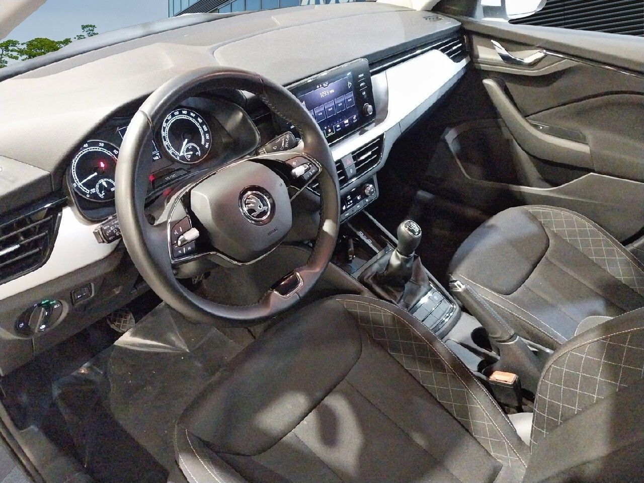 Skoda Kamiq 1.0 Tsi 85kw (115cv) Selection - Foto 2