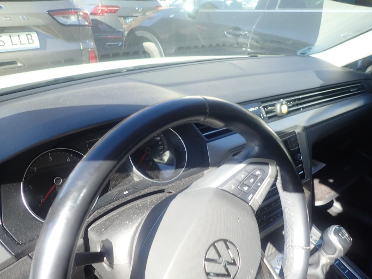 Volkswagen Passat Business 2.0 Tdi 110kw (150cv) - Foto 2