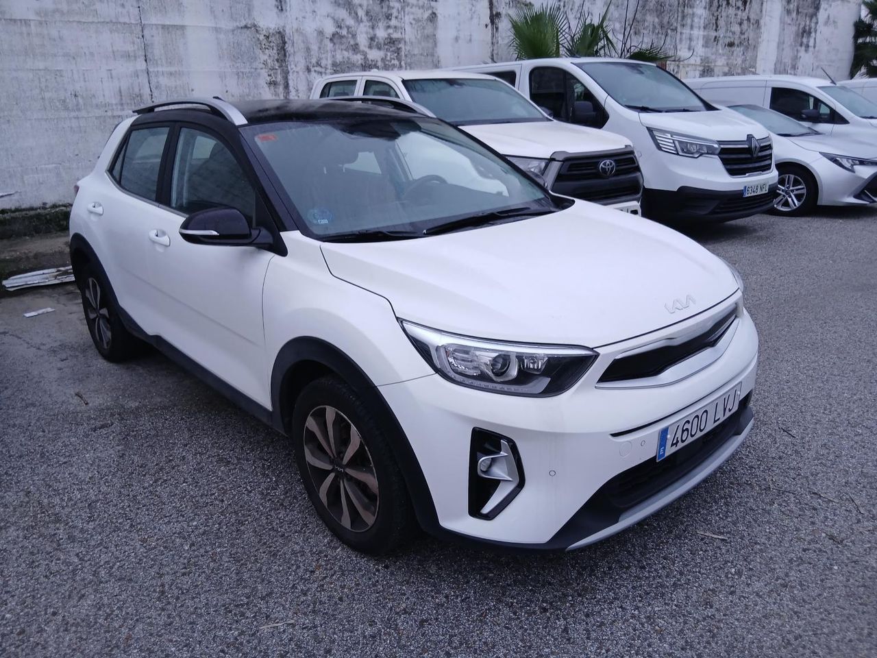Kia Stonic 1.0 T-gdi 88kw (120cv) Mhev Imt Drive - Foto 2